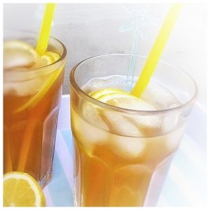 eistee, sirup, selber machen, aus der küche, erfrischend, eistee konzentrat, ice tea, sommer, sommer drink, summer, summer drink, limonade, zitronen, das beste eistee rezept, bester eistee, idee, einfach kochen, einfaches rezept, rezepte, schweizer foodblogs, foodwerk.ch, foodwerk, foodblog, blog, food, kochen, backen, cook, bake, swiss, swiss foodblog, foodblogger, foodie, instafood