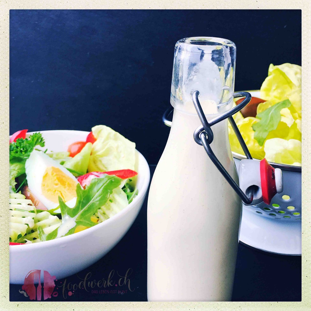 salatsauce, dressing, salat, french dressing, salatsauce wie im restaurant, beste salatsauce, Rezept, idee, einfach kochen, einfaches rezept, rezepte, schweizer foodblogs, foodwerk.ch, foodwerk, foodblog, blog, food, kochen, backen, cook, bake, swiss, swiss foodblog, foodblogger, foodie, instafood, foodblogs, familyblog