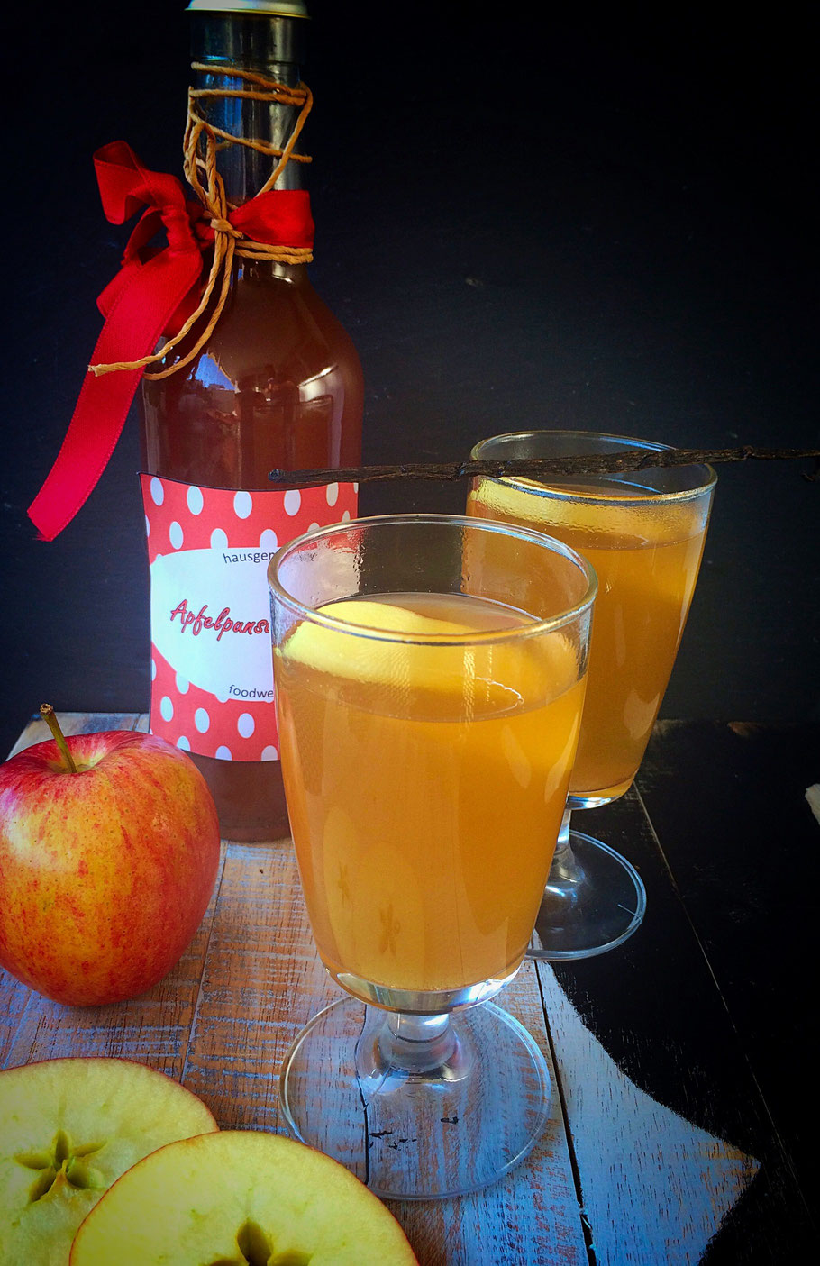 Apfelpunsch Sirup, ein super Geschenk für die kalten Tage - foodwerk.ch