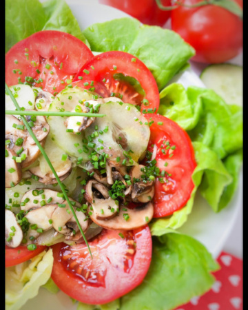 Gurken, Tomaten, Champignons, Pilze, lauwarm, Salat