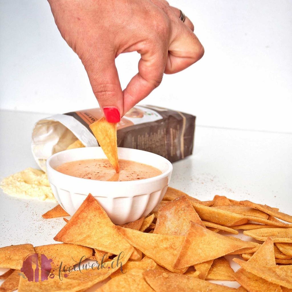 nachos. kaesesauce wie im Kino, kaesesauce, tex mex, kino, maismehl, biofarm, Rezept, idee, einfach kochen, einfaches rezept, rezepte, schweizer foodblogs, foodwerk.ch, foodwerk, foodblog, blog, food, kochen, backen, cook, bake, swiss, swiss foodblog, foodblogger, foodie, instafood, foodblogs, familyblog