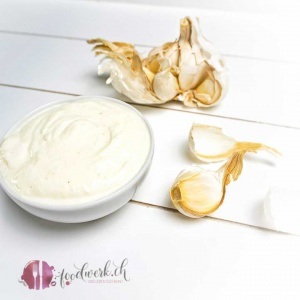 knoblauch sacue, aioli sauce, schnelle sauce, sauce zum dippen, idee, einfach kochen, einfaches rezept, rezepte, schweizer foodblogs, foodwerk.ch, foodwerk, foodblog, blog, food, kochen, backen, cook, bake, swiss, swiss foodblog, foodblogger, foodie, instafood, schweizer foodblog, luzern, kochanleitung, foodies, foodporn, rezept ideen, menuevorschlaege, menueplan, vorspeise, hauptgang, dessert, familyblog