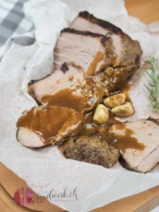 kalb, kalbfleisch, schulter, barten, niedertemperatur, gebraten, sonntagsbraten, sonntag, festessen, festmahl, idee, einfach kochen, einfaches rezept, rezepte, schweizer foodblogs, foodwerk.ch, foodwerk, foodblog, blog, food, kochen, backen, cook, bake, swiss, swiss foodblog, foodblogger, foodie, instafood, schweizer foodblog, luzern, kochanleitung, foodies, foodporn, rezept ideen, menuevorschlaege, menueplan, vorspeise, hauptgang, dessert, familyblog