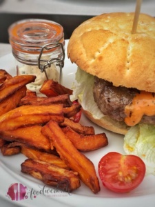 Burger und fries