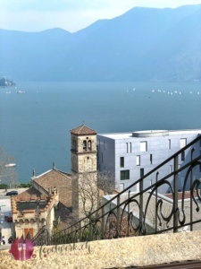 sicht auf kirchturm in lugano