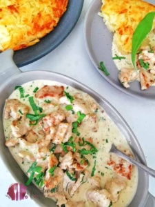 Rösti und Geschnetzeltes an Bärlauch Sauce