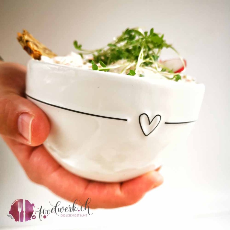 Hausgemachte Cracker mit Karotten-Radiesschen Dip/Aufstrich | Food-Blog ...