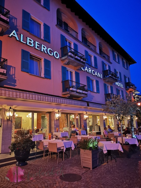 Albergo Carcani by night