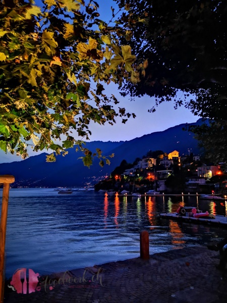 Nacht im Hafen von Ascona