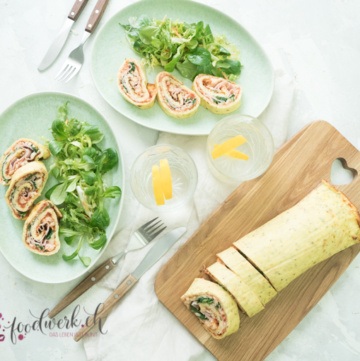 Low Carb Pizza Rolle von oben