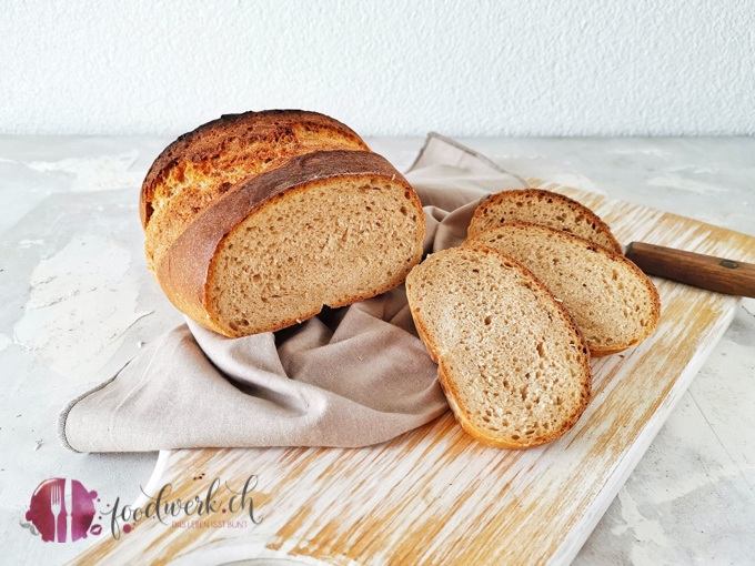 Berner Brot aufgeschnitten