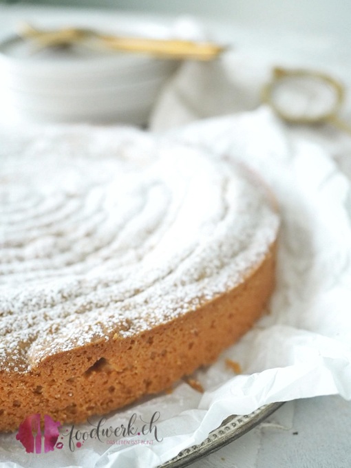 Falsche Linzertorte ganz auf Teller