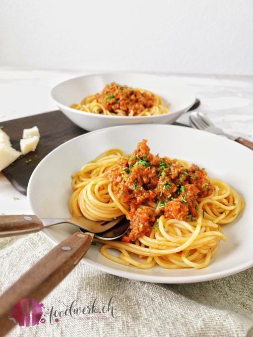 Spaghetti Sbrinzeregg im Teller