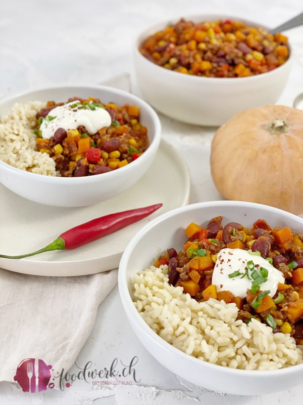 CHili con Carne mit Kürbis und frischer Peperoncini