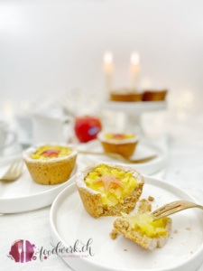 Apfelkuechlein mit Jazz Apfel und Gabel
