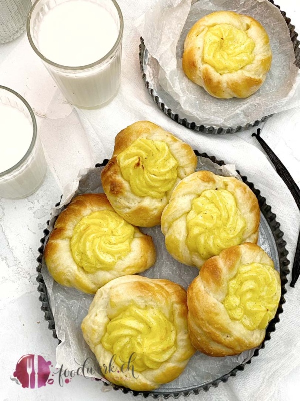 Vanille Nestchen gebacken von Liv mit Quark Öl Teig