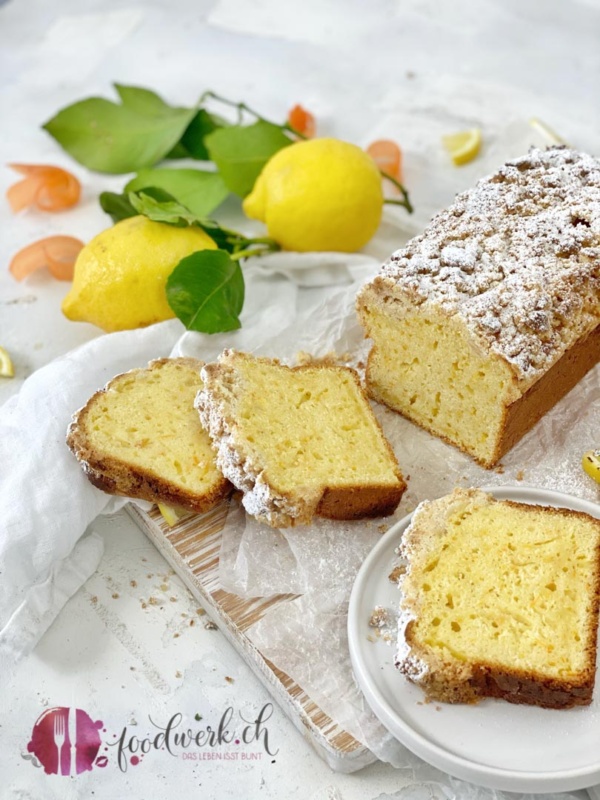 Cake mit Streusel und Dinkelmehl verfeinert mit Vanille Joghurt