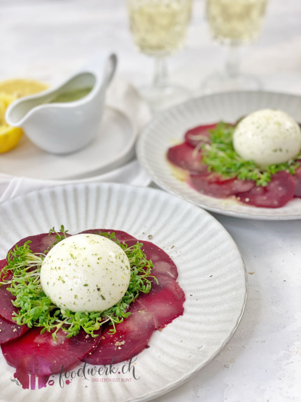 Randencarpaccio mit Burrata und Kresse Vinaigrette