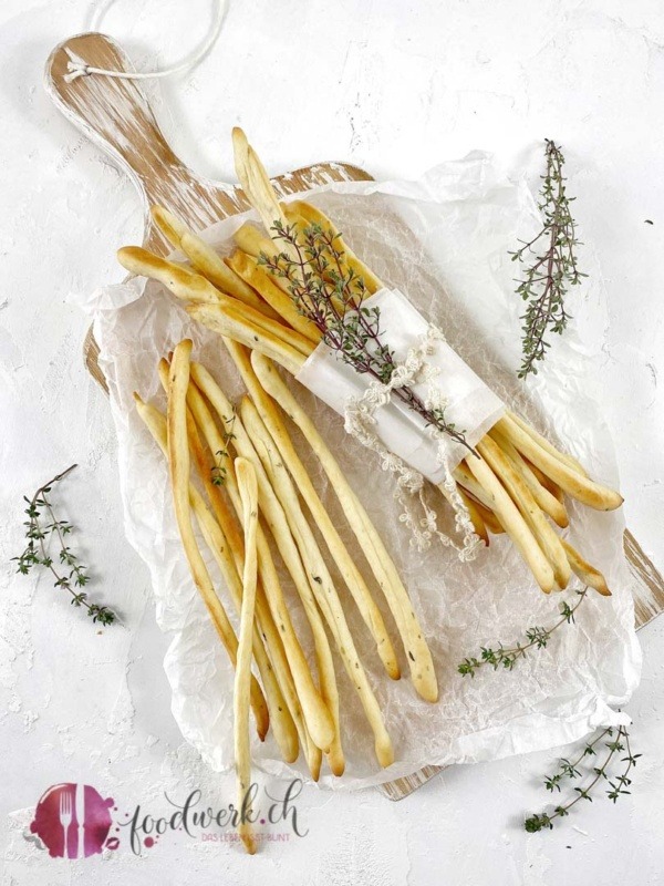 Gruyère AOP Grissini (Schweizer Käse Grissini) 3 Buendel mit AOP Gruyere Grissini