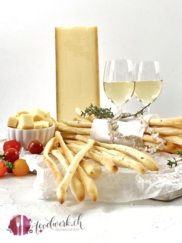 Gruyère AOP Grissini (Schweizer Käse Grissini) 2 Grissini mit Gruyere AOP