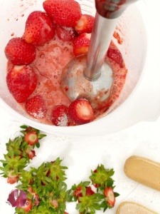 Erdbeeren mixen