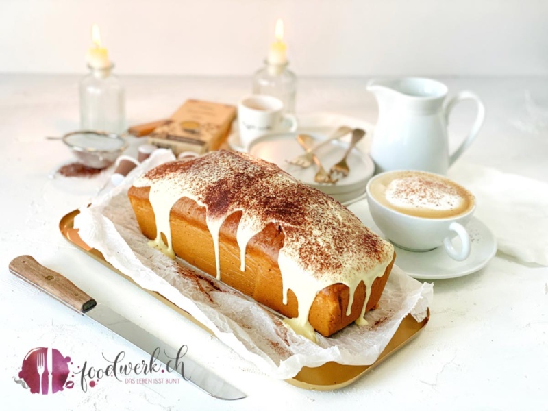 Cappuccino Cake mit frischem Kaffee