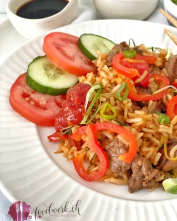 Chop Suey mit Rindfleisch und Gemüse