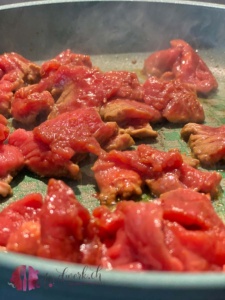 Rindfleisch für Chop Suey anbraten