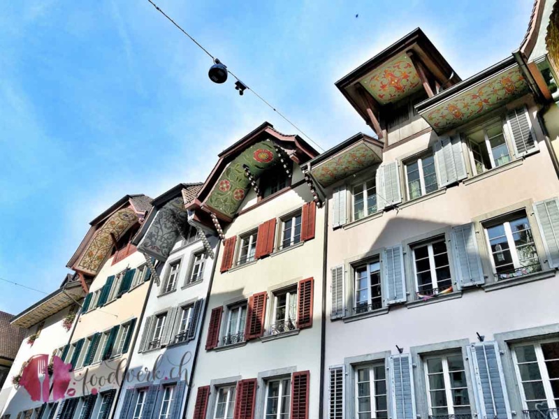 Die schön bemalten Dächer in Aarau
