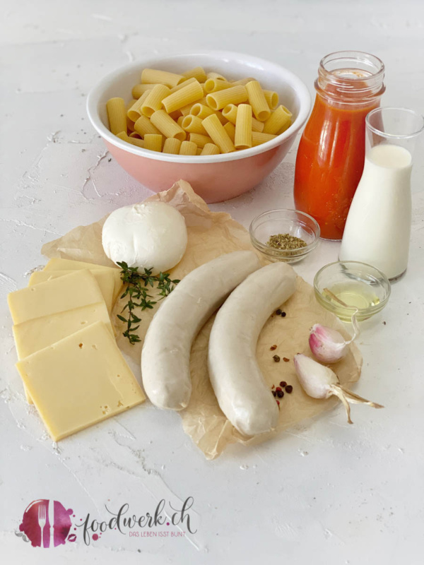 Zutaten für den Pastagratin mit SG Kalbsbratwurst IGP