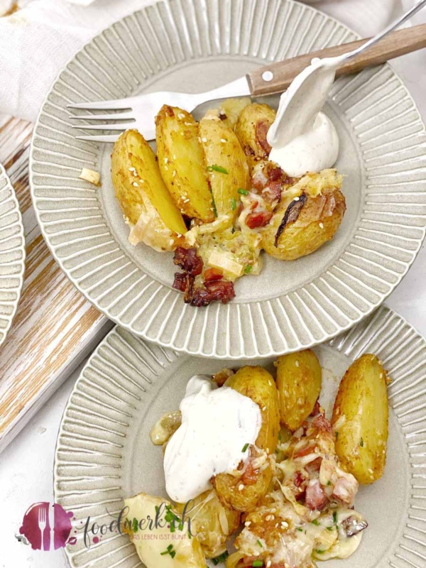 Blechkartoffeln mit Raclettekäse und Dipp