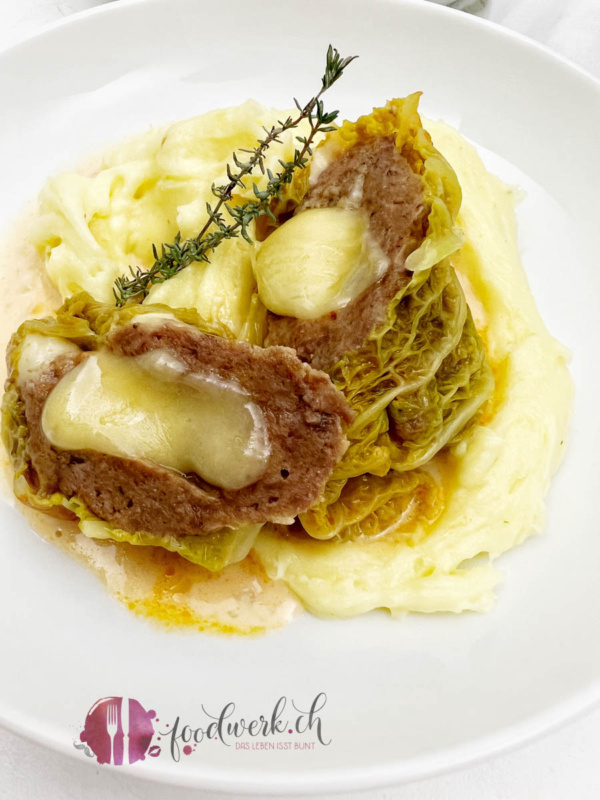 WIrsing Roulade mit Hackfleisch und Raclette Käse