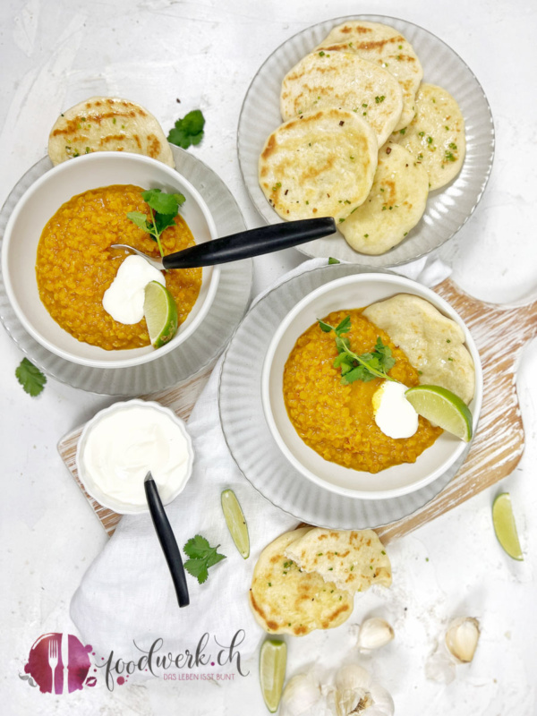 Naan Brot mit Lisen Dal