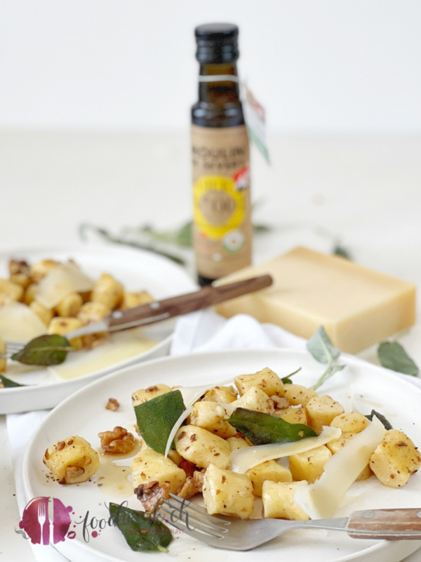 Gnocchi mit Ricotta, Salbei und Huile de Noix vaudoise