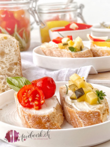 Fermentierte Cherry Tomaten und Zucchetti