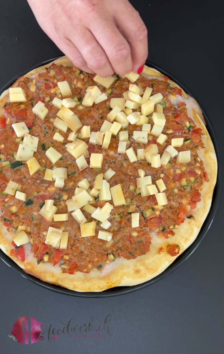 Rustikale Bauernwähe mit Raclettekäse | Food-Blog Schweiz | foodwerk.ch