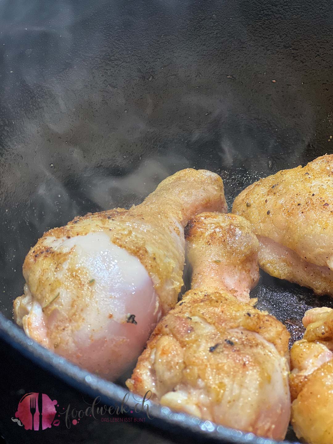 Hähnchen in der Pfanne anbraten