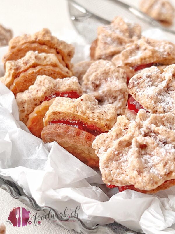 LInzer Küssli ganz nah mit Konfi