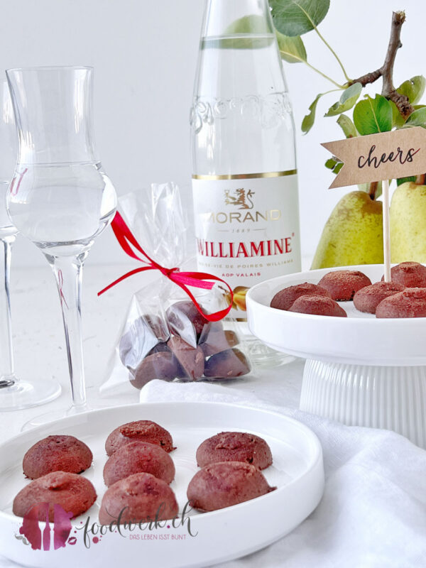 Edelbrand mit Pralinen zum verschenken