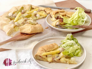 Galette mit Raclette Suisse Käse und Resten vom Raclette Plausch