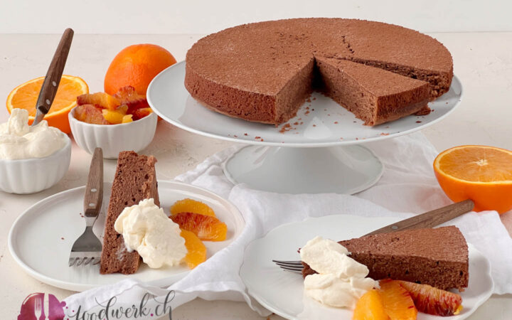 Sauerrahm Schoko Kuchen mit Orangen
