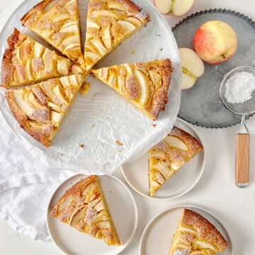 Pfeffenbacher Apfelkuchen angeschnitten