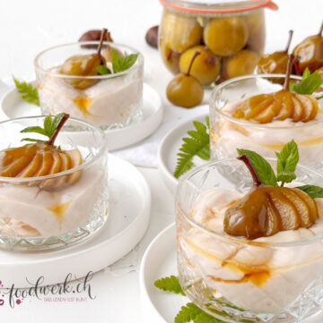 Poire a Botzi angerichtet mit Marroni Creme