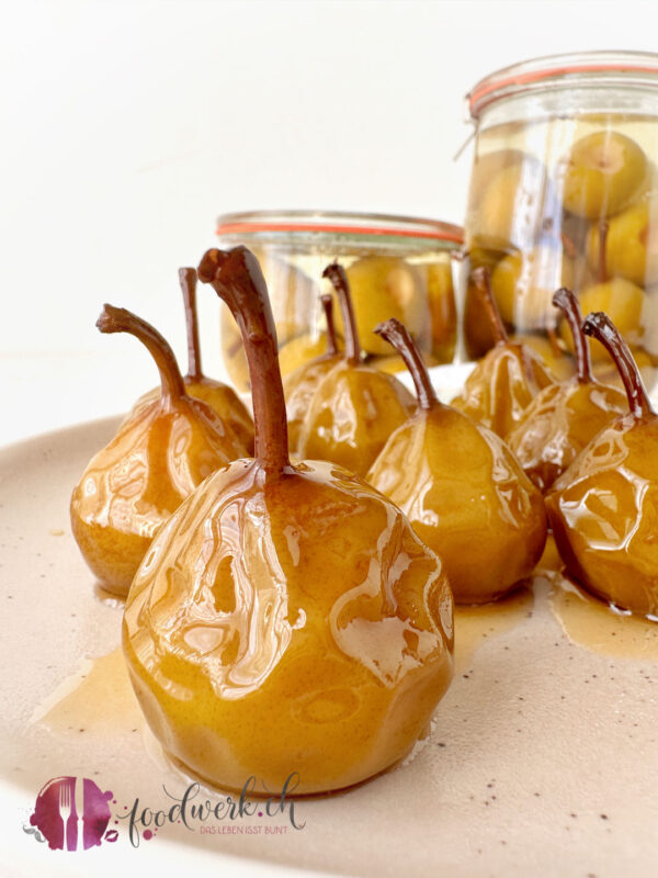 Poire a botzi Birnen gekocht und im Glas