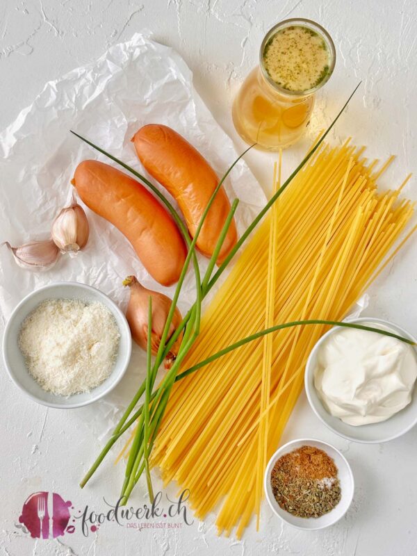 Zutaten für die Alltagsspaghetti mit Cervelat